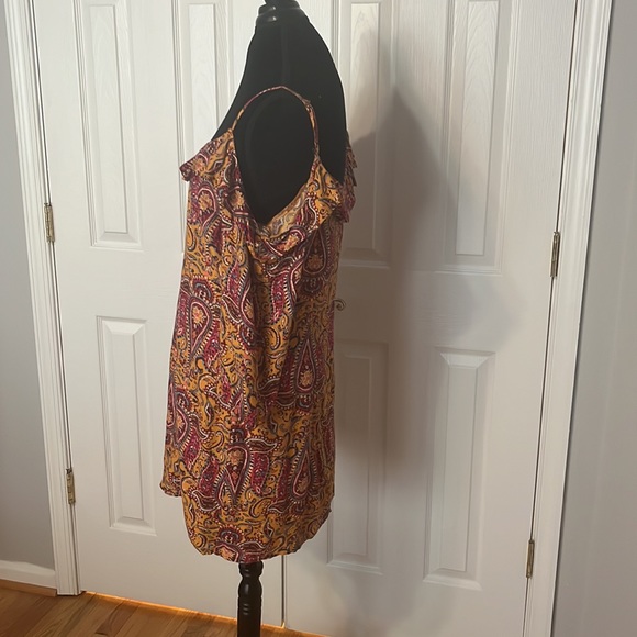 HOLLISTER PAISLEY COLD SHOULDER DRESS - SIZE LARGE - Picture 2 of 7